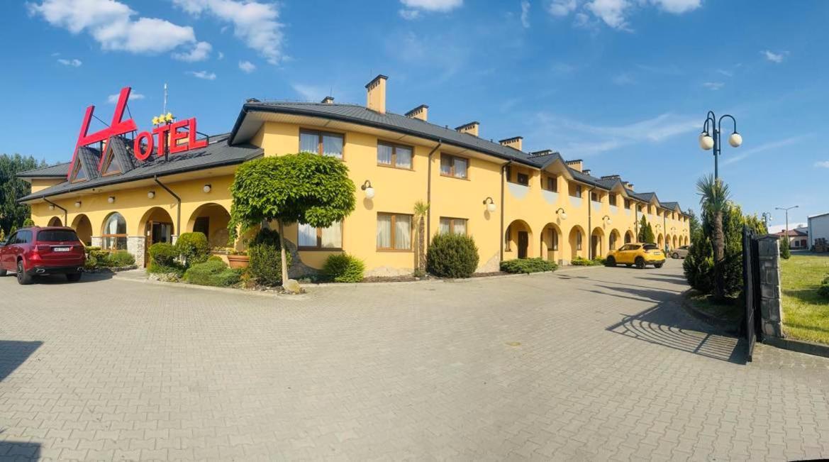 Hotel U Grubego Вельоґура Екстер'єр фото