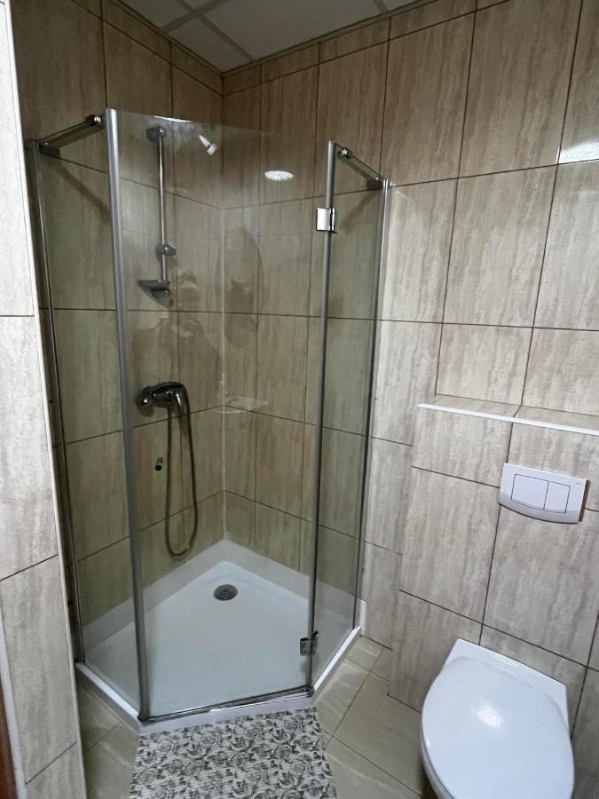 Hotel U Grubego Вельоґура Екстер'єр фото