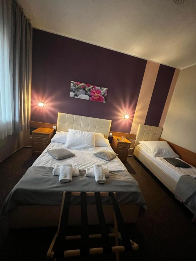 Hotel U Grubego Вельоґура Екстер'єр фото