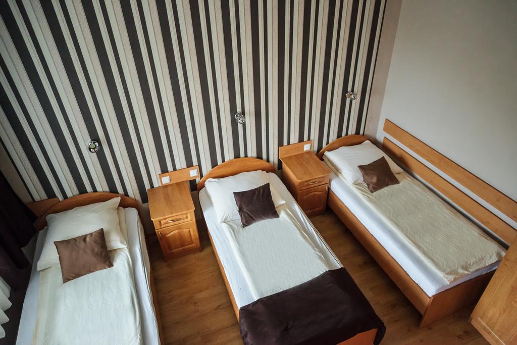 Hotel U Grubego Вельоґура Екстер'єр фото